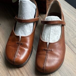 Michel M brown Maryjane leather flats